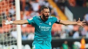 Benzema and Vinicius celebrate as &#039;indomitable&#039; Real Madrid go top
