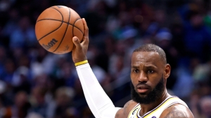 Lakers to reassess LeBron James injury in three weeks