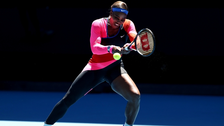Australian Open: Serena powers past Stojanovic