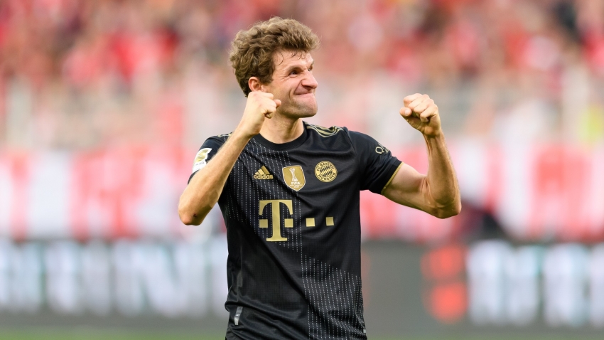 Muller becomes first outfield Bayern player to reach 600 appearances