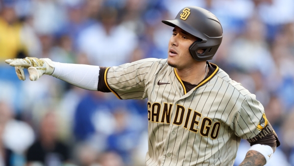 Padres hoping for new Manny Machado deal before he opts out
