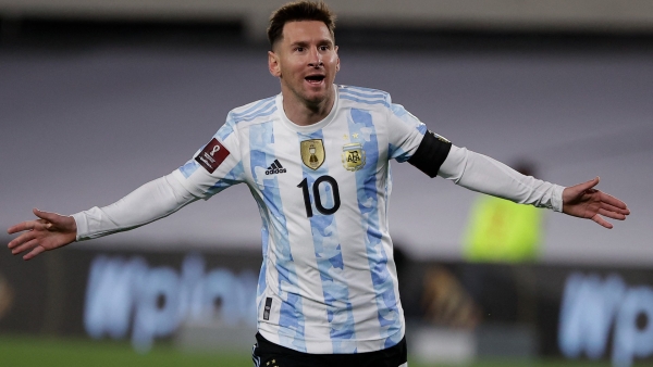 Messi clear to lead Argentina against Paraguay in World Cup qualifier