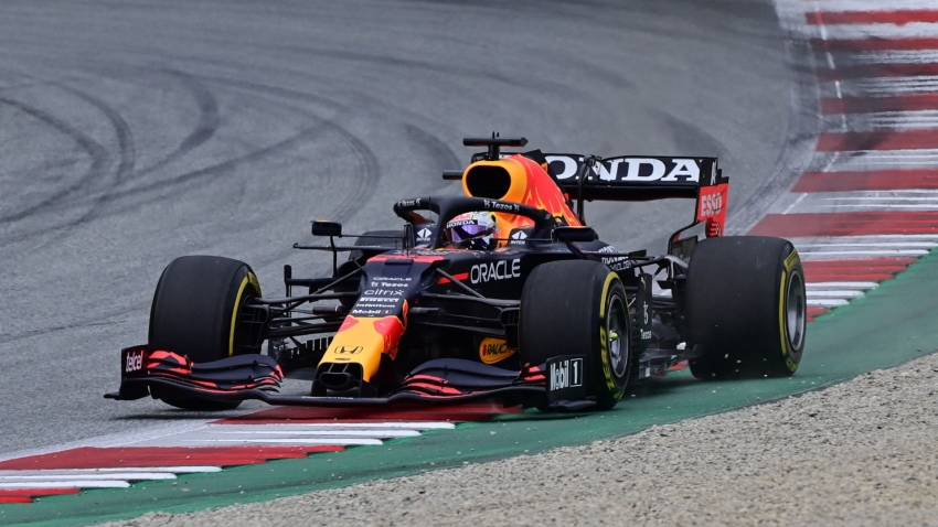 Verstappen coasts again in Austria after Norris holds up Hamilton