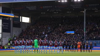 Abramovich chants audible during applause for Ukraine before Chelsea&#039;s clash with Burnley
