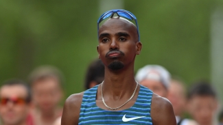 Mo Farah withdraws from London Marathon after suffering hip injury