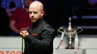 Luca Brecel opens up five-frame lead over Mark Selby in World Championship final