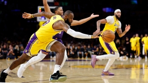 LeBron James: &#039;Easy&#039; call to ignore minutes limit in Lakers&#039; comeback win