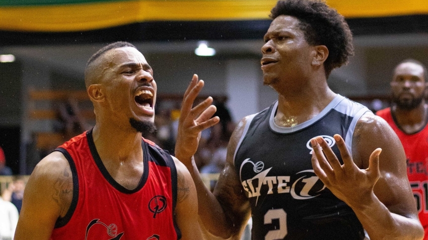 Winners and losers: Winning and losing faces beside each other:  Horizon&#039;s Bobby Gray (l), MVP celebrates on Sunday at the National Arena while Storm&#039;s Da&#039;Rell Dominek grimaces  in defeat after his team was beaten 113-89 in the final at the National Arena in Kingston.