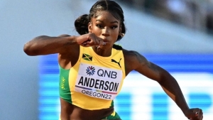 World champs silver medallist Britany Anderson wins first hurdles race back from year-long injury