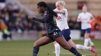 Arsenal and Manchester City both win to keep pace with WSL leaders Chelsea