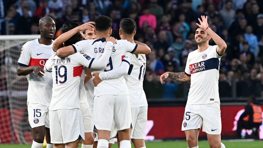 Metz 0-2 Paris Saint-Germain: Ligue 1 champions make history with unbeaten away run