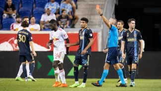 Yearwood sent off after kicking ball into fans as Red Bulls beaten, Dallas surge past Minnesota