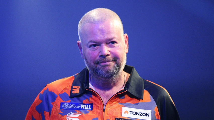 Van Barneveld treated by paramedics after collapsing at Players Championship event