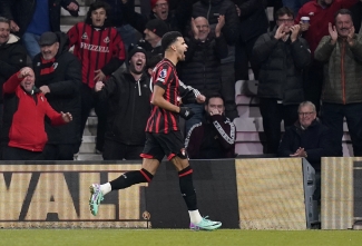 Kieran Trippier confronted by angry Newcastle fans after defeat at Bournemouth