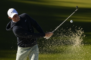 Jordan Spieth suffers injury in bid for grand slam as US PGA returns to Oak Hill