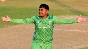 Teenager Ahmed in line to become England&#039;s youngest ever Test player after Pakistan call-up