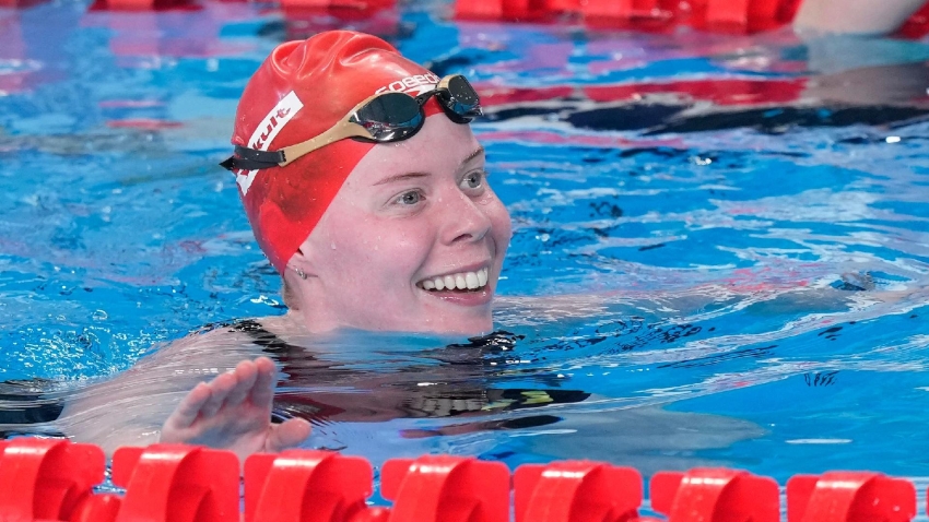 Laura Stephens wins Britain’s first women’s individual world title in 13 years
