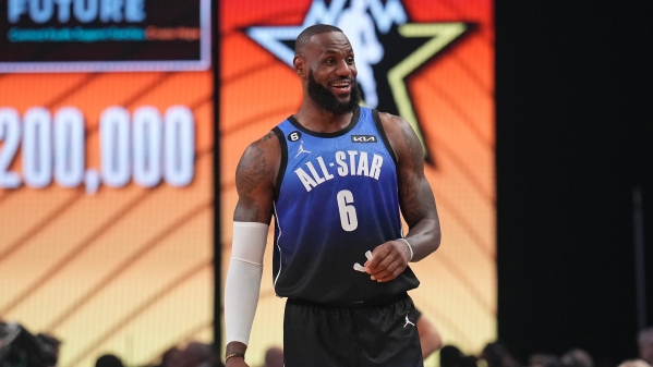 LeBron insists 'I'll be fine' after exiting All-Star Game with hand injury