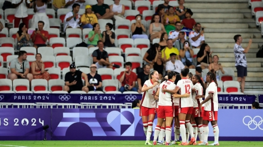 Canada advance to Olympic quarter-finals despite points deduction