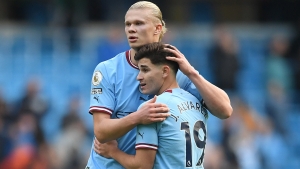 Julian Alvarez commits future to Manchester City with new deal