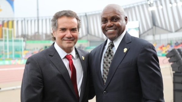 La leyenda estadounidense del atletismo Carl Lewis será el invitado de honor de los Juegos Panamericanos de Chile 2023