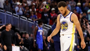 Warriors slip to fourth straight loss despite Curry&#039;s 39 points, Jokic triple-double in Nuggets win