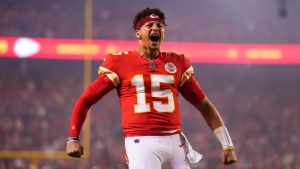 Chiefs chase another Raiders rout and controversial playoff bye