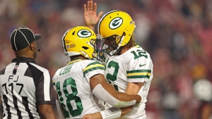 Rodgers and in-form Packers ruin Cardinals&#039; perfect season