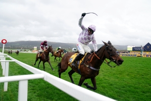 Golden Ace in imperious form on return to Cheltenham