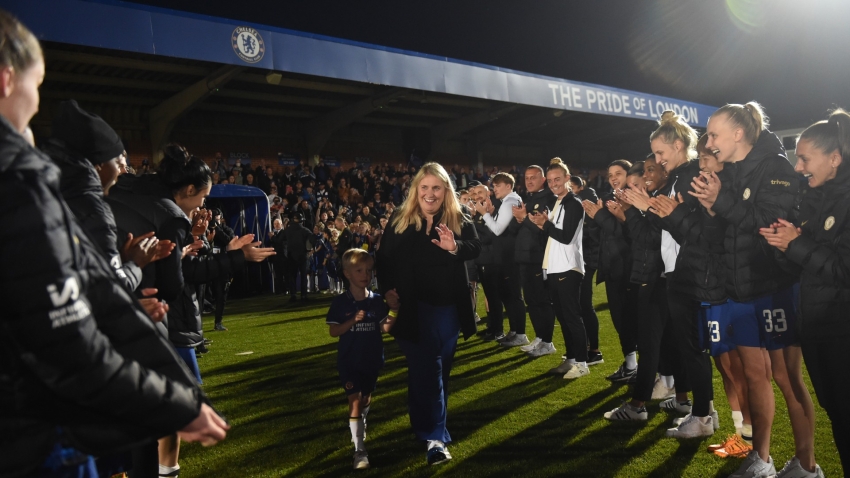 Day of drama sets up thrilling WSL finale as Chelsea hit back in title race