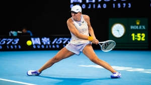 Australian Open: &#039;People treat you like a robot who has to win&#039;, says Swiatek