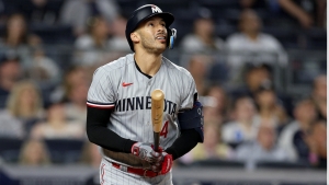 Yankees rally late, then blow slugfest to White Sox in Field of