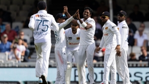 Sri Lanka close in on victory despite Smith flurry