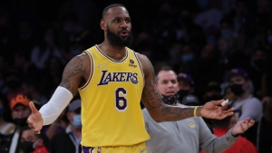 Lakers coach Vogel: LeBron&#039;s last-quarter heroics are &#039;just who he is&#039;