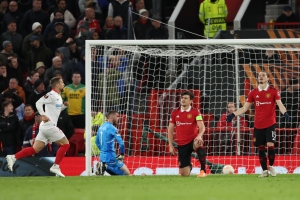 Manchester United 2-2: Maguire and Malacia late own goals see Red Devils crumble
