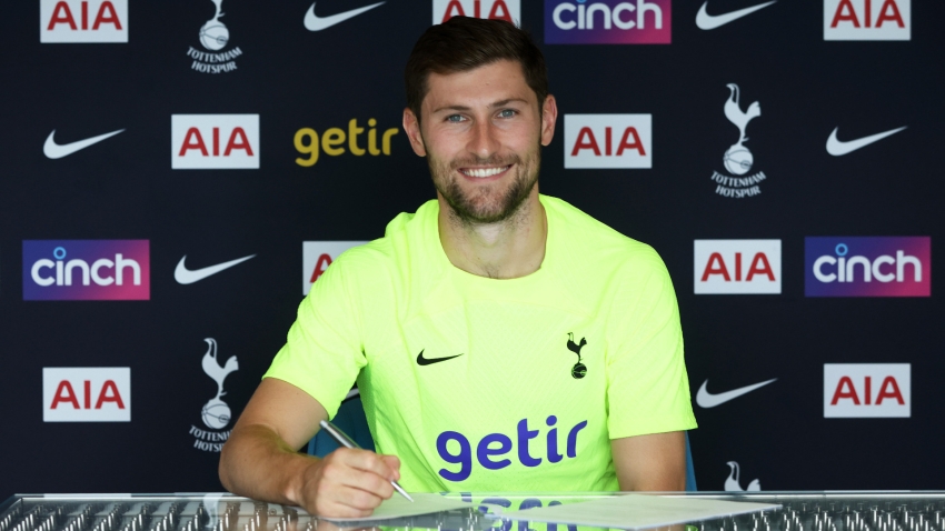 &#039;It really feels like home now&#039; - Davies extends with Spurs to 2025