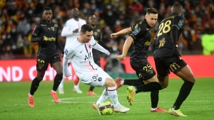 Lens 1-1 Paris Saint-Germain: Wijnaldum salvages a point after Navas howler