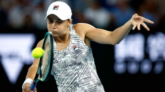 Australian Open: Barty unsure of Federer backhand comparison: &#039;We aren&#039;t even on the same page&#039;