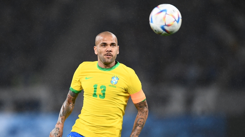 Dani Alves becomes Brazil&#039;s oldest World Cup star, Martinelli preferred to Firmino