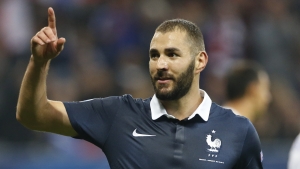 Benzema updates Twitter bio as France rumours mount