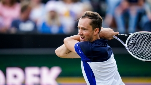Medvedev eliminates defending champion Mannarino to set up Van Rijthoven final