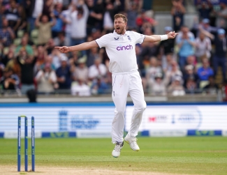 Pat Cummins leads by example as Australia beat England in thrilling Ashes opener