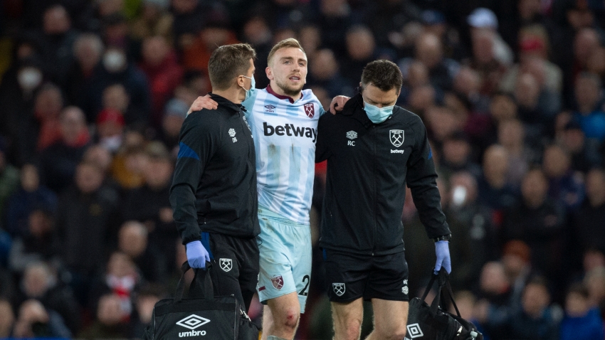 West Ham&#039;s Bowen avoids serious injury after hobbling off against Liverpool