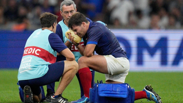 France captain Antoine Dupont given go-ahead to return following surgery