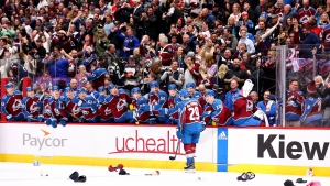 NHL: MacKinnon scores 4, has assist as Avalanche win