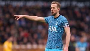 Kane looks to rally Tottenham&#039;s troops for top-four push