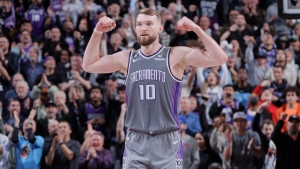 Sabonis and Fox help Kings hold off Knicks, Lopez records nine blocks as Bucks down Nets