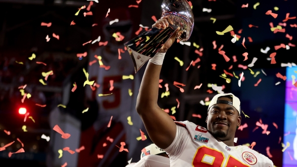 Chiefs Star Defender Jones Ends Holdout After NFL Champs Lose