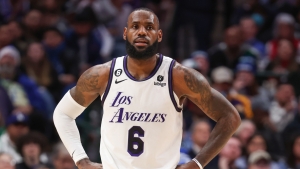 LeBron concedes Lakers playing without Davis &#039;very difficult&#039;