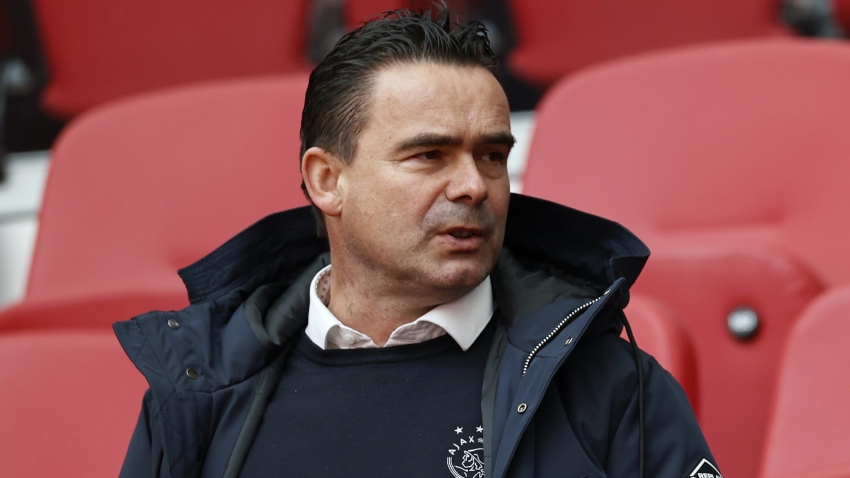 Overmars leaves Ajax after sending &#039;inappropriate messages to colleagues&#039;